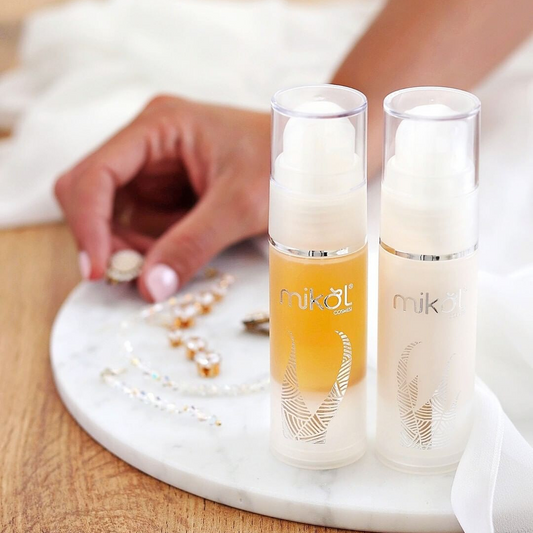 TRATTAMENTO AVANZATO ANTIAGE | Kit Advanced Combo Antiage | 1 Siero Gel Antirughe + 1 Crema Viso idratante antirughe | Un trattamento ad alto impatto con prodotti realizzati con formule naturali dalla potente azione antiossidante per combattere gli effetti dei radicali liberi.