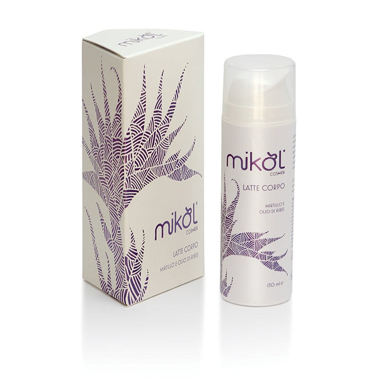 Latte corpo Mikol cosmesi- mirtillo e olio di ribes-dalla texture leggera, una crema a rapido assorbimento, arricchita con burro di karitè emolliente e nutritivo, olio di iperico dalle proprietà emollienti e restitutive e betaina, efficace ingrediente idratante, ripartivo ed elasticizzante per la cute. – Flacone Airless – Formato 150 ml